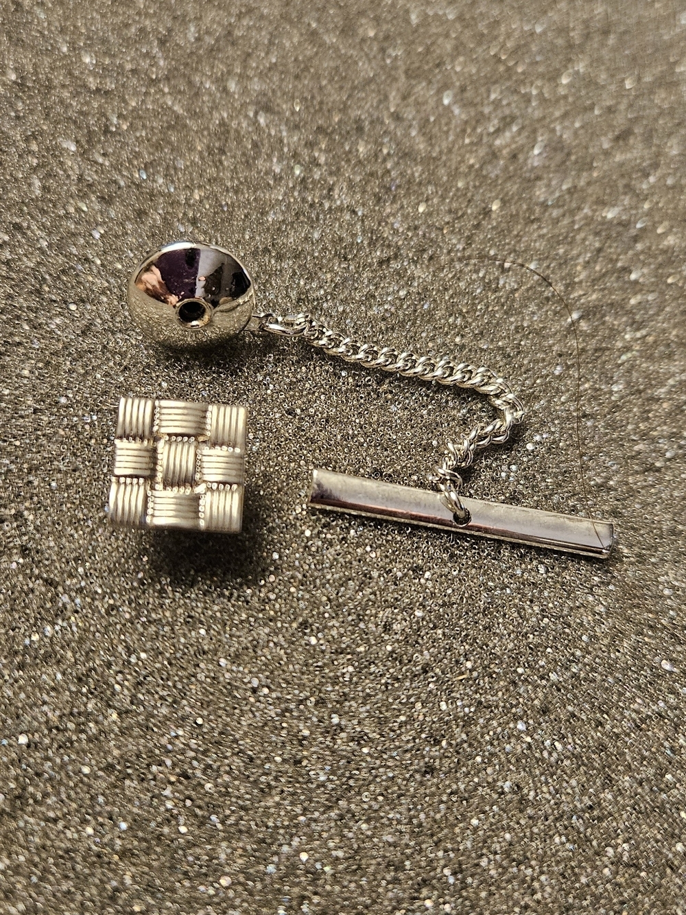 Men's Silver Tie Clip In Weave Pattern.